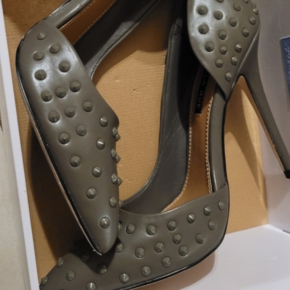 Izabella Rue New Heels - Picture 7 of 7